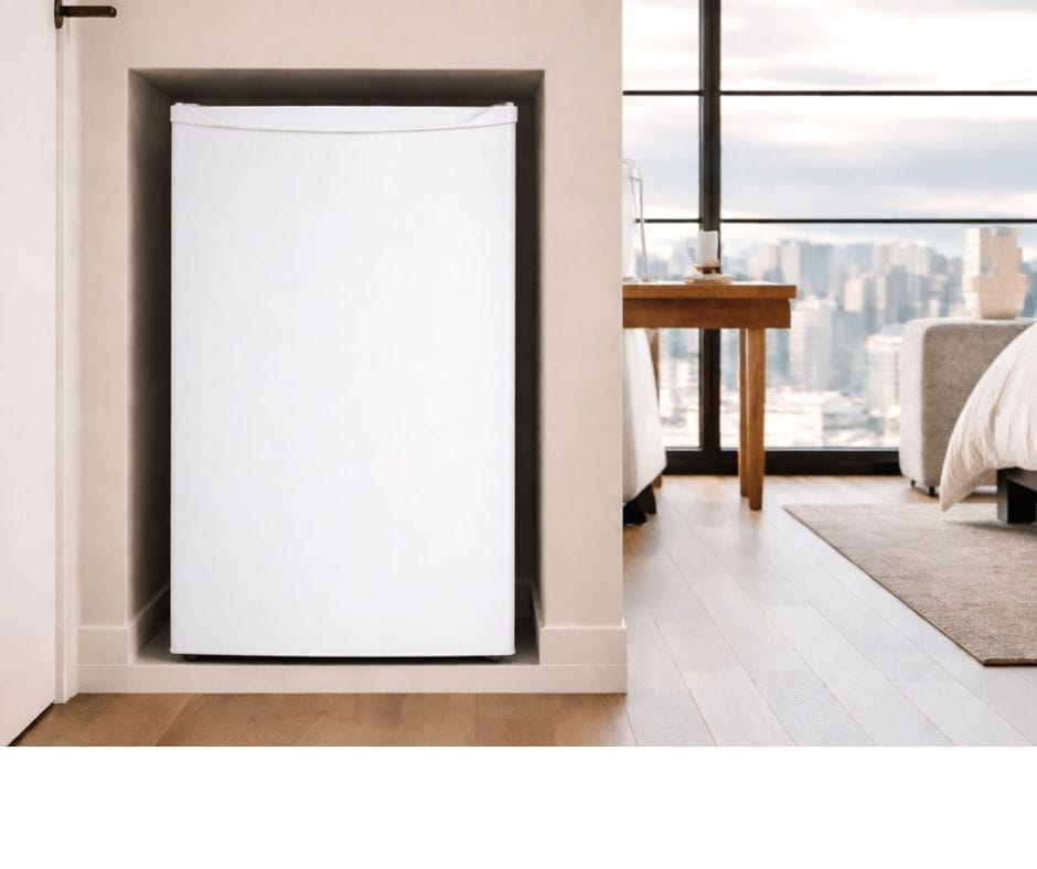 HEQS 117L Bar Fridge - White (HEQS 117W)